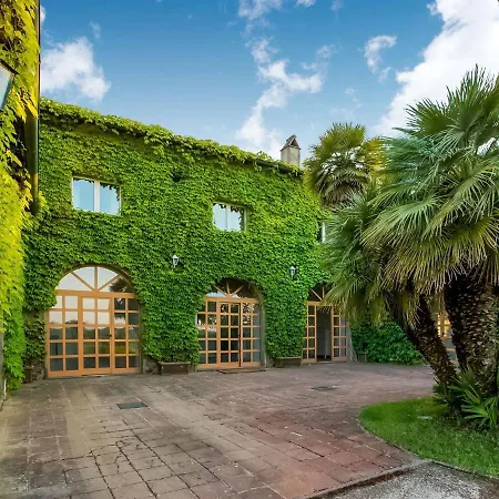 Charming In With Private Pool Villa