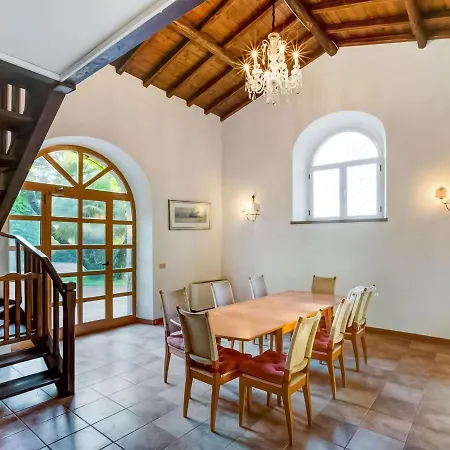 Villa Charming In With Private Pool