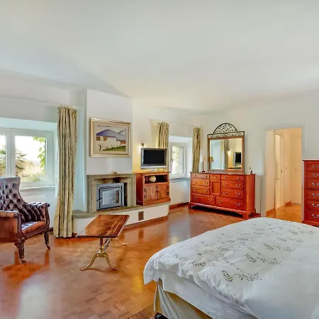 Charming In With Private Pool